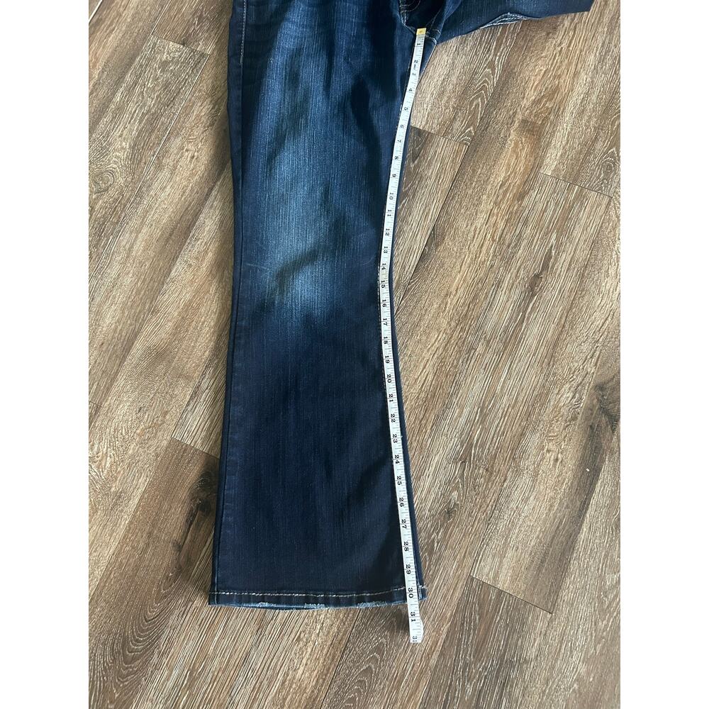 Silver Women’s Edgy Bootcut Jeans, Dark Wash, Size 33 Waist, 30 Length. - Picture 11 of 11